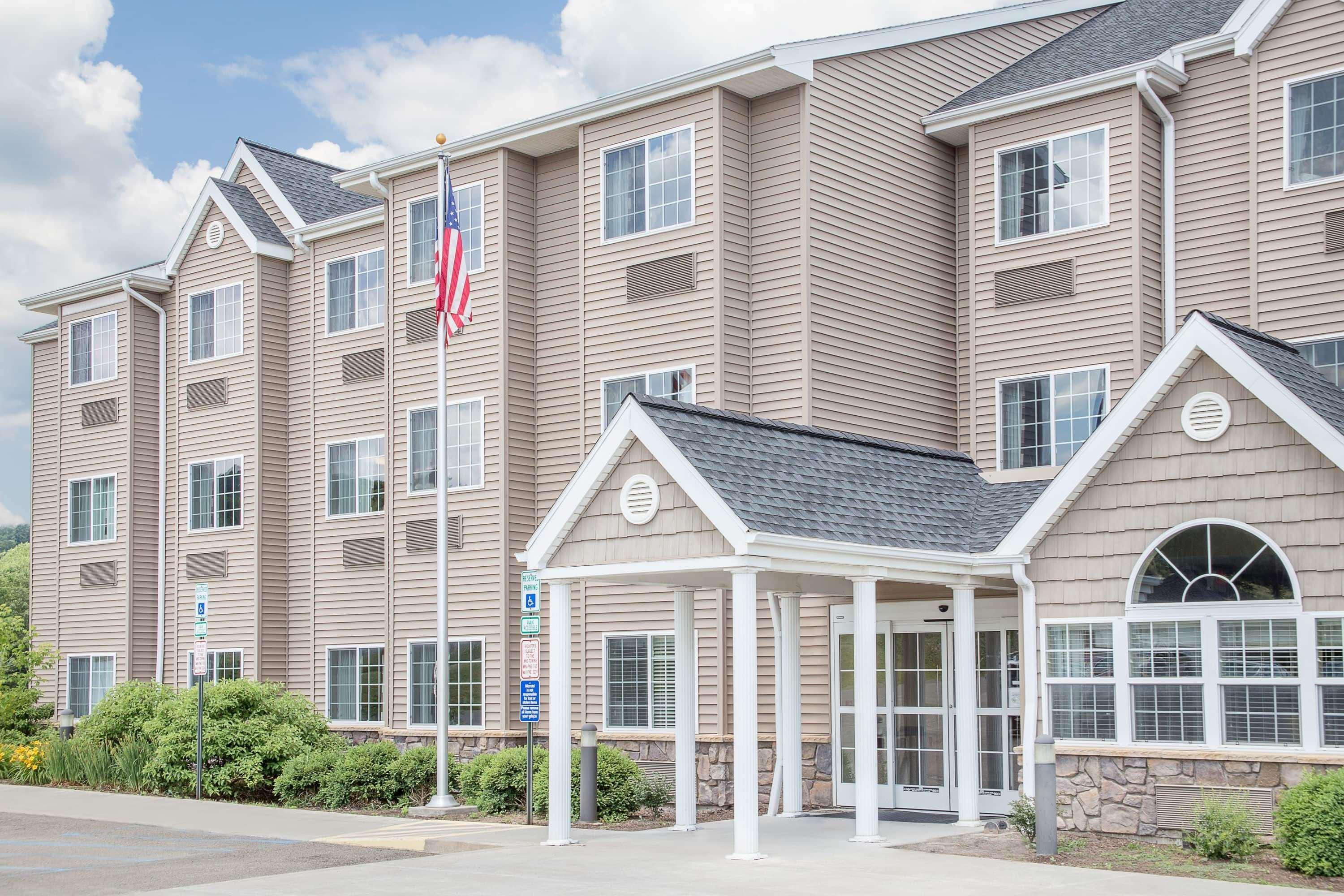 Microtel Inn & Suites Mansfield Pa Exterior foto